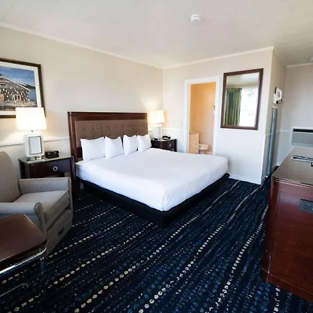 Days Inn By Wyndham Bar Harbor Exterior photo